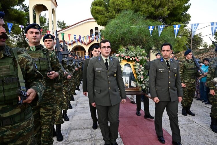 Άγιος Παΐσιος: Με λαμπρότητα ο εορτασμός του Προστάτη του Όπλου των Διαβιβάσεων 1 Άγιος Παΐσιος: Με λαμπρότητα ο εορτασμός του Προστάτη του Όπλου των Διαβιβάσεων