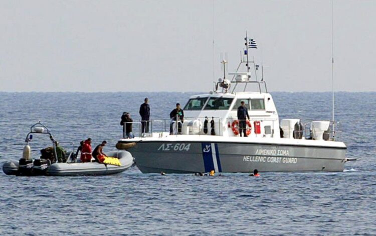 Νεκρός ο Σουδανός λάθρο διακινητής …Σε επιχείρηση διάσωσης στη Σάμο 1 Νεκρός ο Σουδανός λάθρο διακινητής …Σε επιχείρηση διάσωσης στη Σάμο