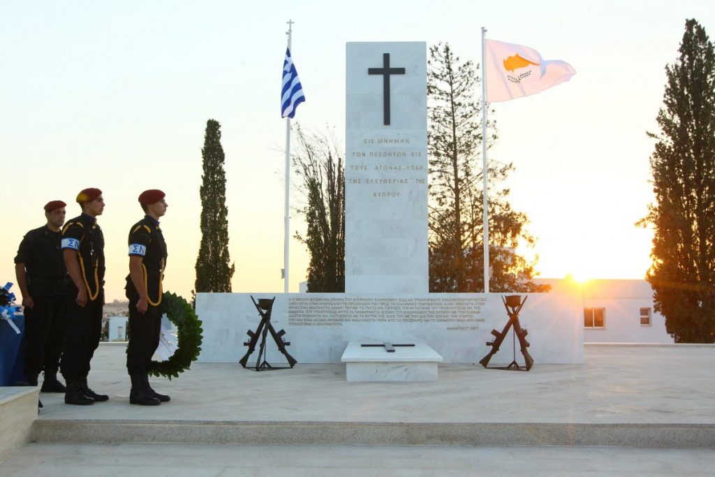 Επιμνημόσυνη δέηση στον Τύμβο Μακεδονίτισσας για τους πεσόντες αξιωματικούς και οπλίτες κατά την τουρκική εισβολή 2 MAKEDONITISSA ANASTASIADHS02 1024x683 1