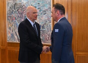 Ο Δένδιας υποδέχθηκε τον Διοικητή της 335 Μοίρας της 115 Π.Μ... Αντισμήναρχο (Ι) Γεώργιο Χατζόπουλο 7 Ο Δένδιας υποδέχθηκε τον Διοικητή της 335 Μοίρας της 115 Π.Μ… Αντισμήναρχο (Ι) Γεώργιο Χατζόπουλο