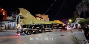 Ζάκυνθος: Φορτώθηκε σε πλοίο το F-16 που πραγματοποίησε αναγκαστική προσγείωση