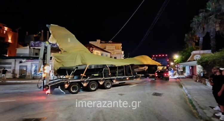 Ζάκυνθος: Φορτώθηκε σε πλοίο το F-16 που πραγματοποίησε αναγκαστική προσγείωση 1 Ζάκυνθος: Φορτώθηκε σε πλοίο το F-16 που πραγματοποίησε αναγκαστική προσγείωση