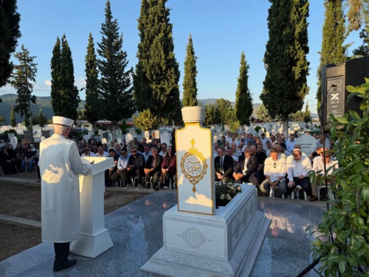 «Βιομηχανία» Μνήμης για τον Αχμέτ Μετέ: Πώς Άγκυρα και Προξενείο Εργαλειοποιούν την Επέτειο 1 «Βιομηχανία» Μνήμης για τον Αχμέτ Μετέ: Πώς Άγκυρα και Προξενείο Εργαλειοποιούν την Επέτειο