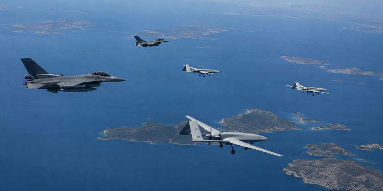 Νέα τουρκική πρόκληση στο Αιγαίο: Τρία UAV προχώρησαν σε παραβιάσεις και παραβάσεις