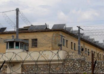 Φωτιά στις φυλακές Κορυδαλλού μετά από αντίδραση κρατουμένων σε μεταγωγή