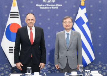 Γεραπετρίτης από τη Σεούλ: Καμία παραχώρηση στο Διεθνές Δίκαιο της Θάλασσας 8 Γεραπετρίτης από τη Σεούλ: Καμία παραχώρηση στο Διεθνές Δίκαιο της Θάλασσας