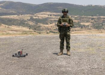 Εκεί που εκπαιδεύονται οι χειριστές Συστημάτων Μη Επανδρωμένων Αεροσκαφών (ΣΜΗΕΑ) 58 Εκεί που εκπαιδεύονται οι χειριστές Συστημάτων Μη Επανδρωμένων Αεροσκαφών (ΣΜΗΕΑ)