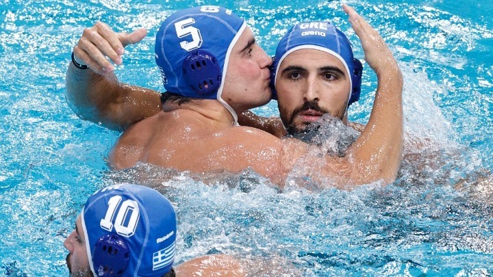 'Eσπασε η Κατάρα ...Στα Ουράνια πέταξε η Ελλάδα 1 ‘Eσπασε η Κατάρα …Στα Ουράνια πέταξε η Ελλάδα