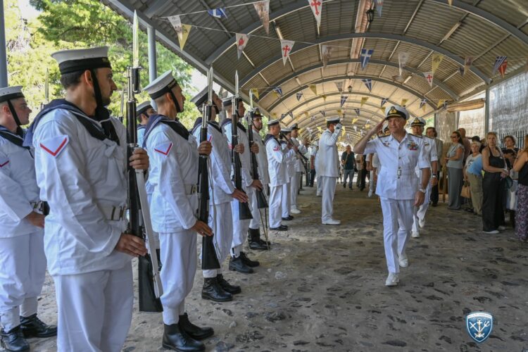 Στη Μονή Φανερωμένης Σαλαμίνας ο Αρχηγός ΓΕΝ για τον εορτασμό της Θεομήτορος 1 Στη Μονή Φανερωμένης Σαλαμίνας ο Αρχηγός ΓΕΝ για τον εορτασμό της Θεομήτορος