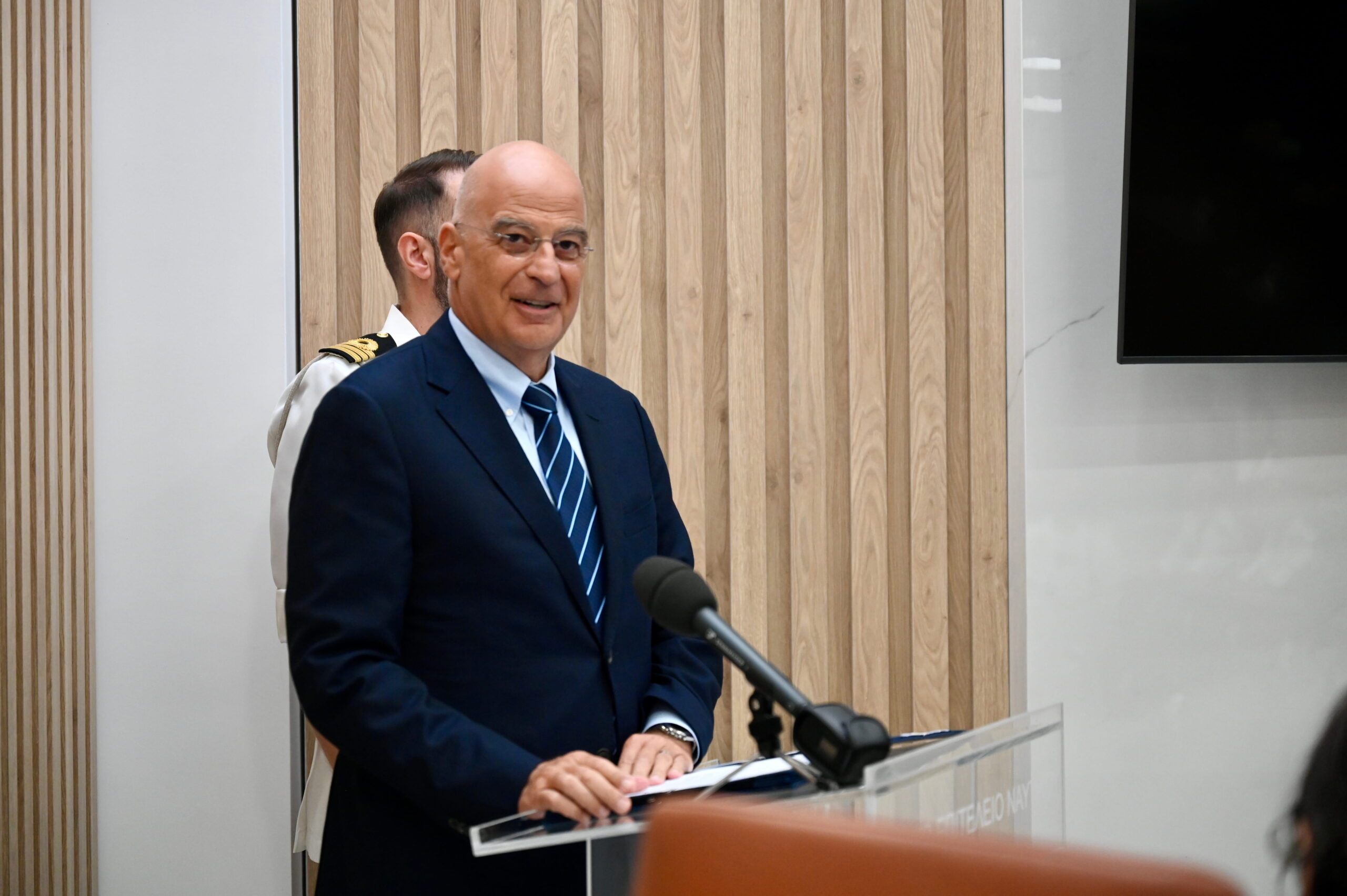 Πλωτάρχης επί τιμή ο Βασίλειος Πατέρας – Η αποκάλυψη Δένδια για δωρεές 120 εκατ. ευρώ στις Ένοπλες Δυνάμεις 2 04 1 scaled