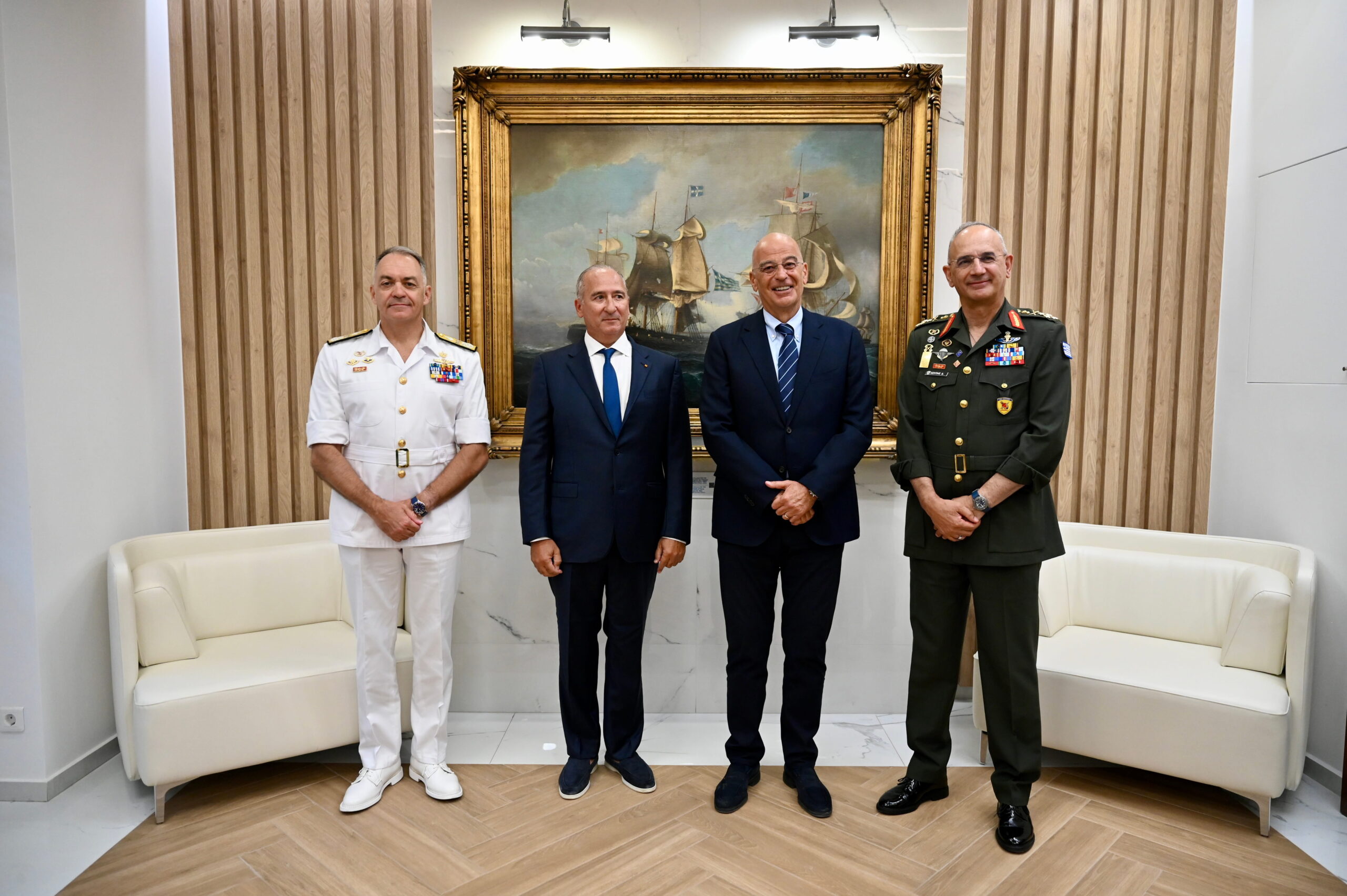 Πλωτάρχης επί τιμή ο Βασίλειος Πατέρας – Η αποκάλυψη Δένδια για δωρεές 120 εκατ. ευρώ στις Ένοπλες Δυνάμεις 6 13 1 scaled