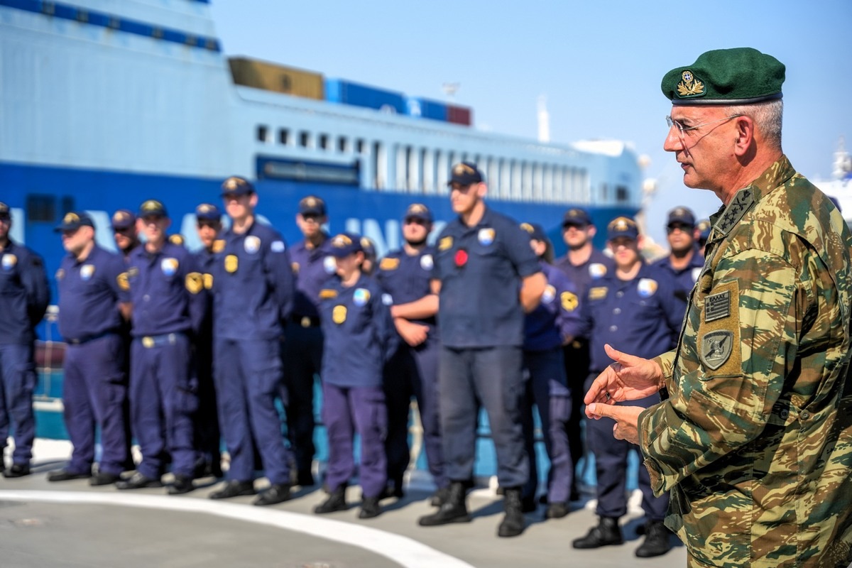Κύπρος: Στα F-16 και τη Φρεγάτα «ΝΙΚΗΦΟΡΟΣ ΦΩΚΑΣ» ο Αρχηγός ΓΕΕΘΑ 12 Episkepsi Archigou GEETHA stin Kypro 2026 08 21 013
