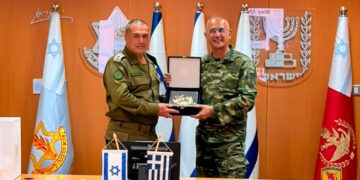 Ενισχύεται η στρατιωτική συνεργασία Ελλάδας–Ισραήλ: Στο Ισραήλ ο Α/ΓΕΕΘΑ Χούπης