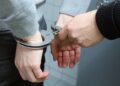 ΣυνελήφθηΤούρκος υπήκοος, σε βάρος του οποίου εκκρεμούσε ερυθρά αγγελία αναζητήσεων,