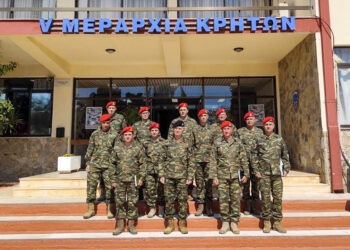 Στους Κοκκινομπερέδες της 5ης Αερομεταφερόμενης Ταξιαρχίας ο Α/ΓΕΣ 7 Στους Κοκκινομπερέδες της 5ης Αερομεταφερόμενης Ταξιαρχίας ο Α/ΓΕΣ