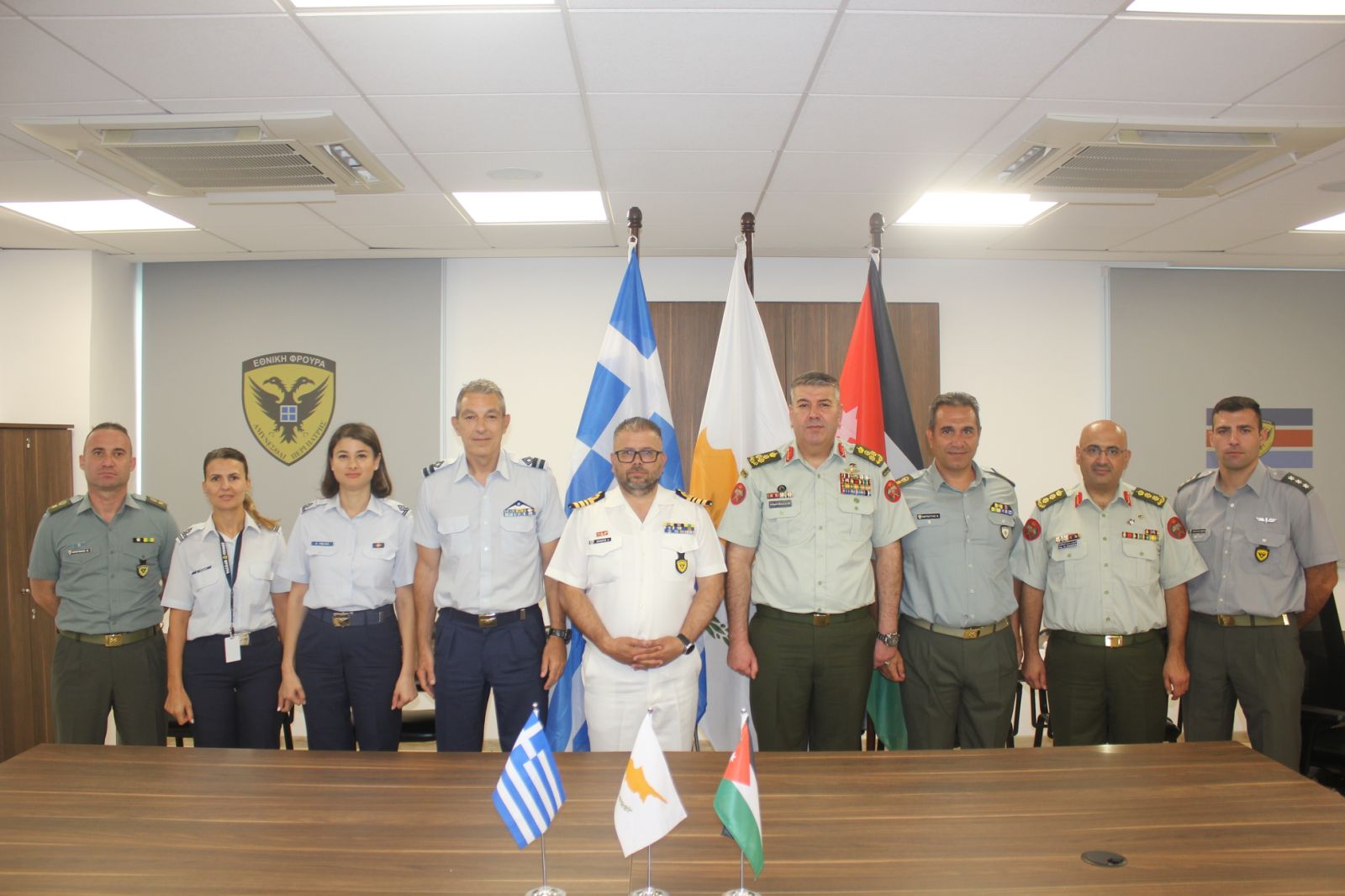 Νέο βήμα στη στρατιωτική συνεργασία Ελλάδας, Κύπρου και Ιορδανίας 2 Ypografi Koinou Schediou Drasis Elladas %E2%80%93 Kyprou %E2%80%93 Iordanias 2026 8 10 001 F