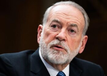 ΗΠΑ κατά εποίκων στη Δυτική Όχθη: «Πράξη τρομοκρατίας» καταγγέλλει ο Μάικ Χάκαμπι