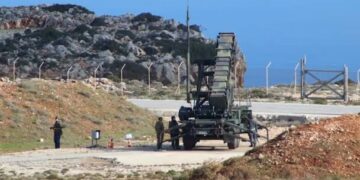 Αξημέρωτα αναχώρησαν οι Patriot απο την Κάρπαθο για τη Σούδα *(video)