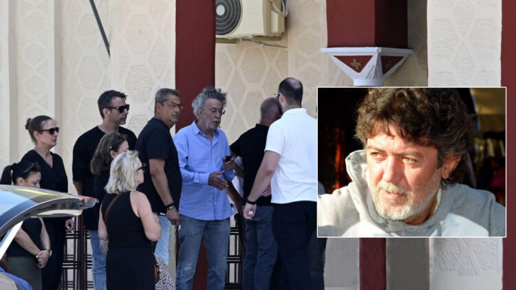 Κηδεύτηκε ο δημοσιογράφος Σωτήρης Τριανταφυλλόπουλος 1 Κηδεύτηκε ο δημοσιογράφος Σωτήρης Τριανταφυλλόπουλος