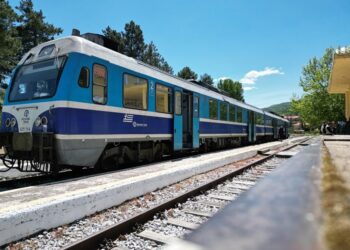 Τραγωδία έξω από τη Λάρισα: Αμαξοστοιχία παρέσυρε και διαμέλισε άνδρα 7 Τραγωδία έξω από τη Λάρισα: Αμαξοστοιχία παρέσυρε και διαμέλισε άνδρα