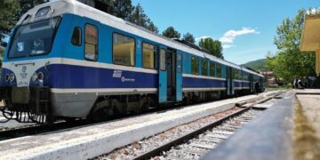 Τραγωδία έξω από τη Λάρισα: Αμαξοστοιχία παρέσυρε και διαμέλισε  άνδρα