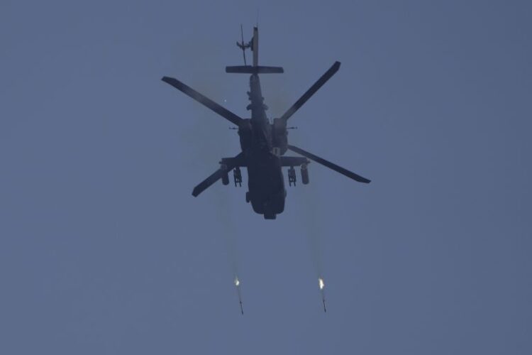 Κόλπος του Ομάν: Αμερικανικό ελικόπτερο φέρεται να έπληξε το Vela Nova 1 Κόλπος του Ομάν: Αμερικανικό ελικόπτερο φέρεται να έπληξε το Vela Nova