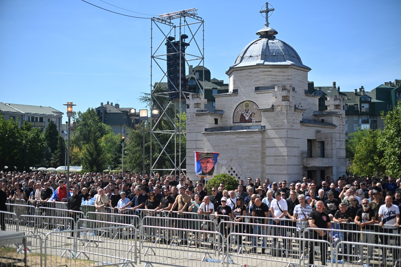 Σερβία :Σε λαϊκό προσκύνημα η σορός του Ράτκο Μλάντιτς 4 000 c7jv94p 1536x1024 1