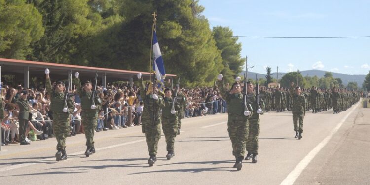 Ορκίστηκαν οι νεοσύλλεκτοι της Γ΄ ΕΣΣΟ, παρουσία Δαβάκη και Αρχηγού ΓΕΣ