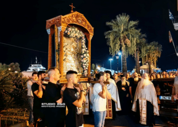 Συμμετοχή δύο νεαρών Ελλήνων μουσουλμάνων, Πομάκων από τη Θράκη, στη λιτανεία της εικόνας της Παναγίας. 7 Συμμετοχή δύο νεαρών Ελλήνων μουσουλμάνων, Πομάκων από τη Θράκη, στη λιτανεία της εικόνας της Παναγίας.