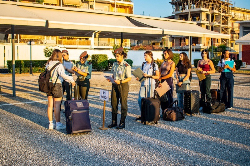 ΣΣΕ και ΣΜΥ: Κατατάχθηκαν 336 Ευέλπιδες και 324 Σπουδαστές 3 8