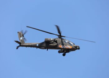 Αποκαλύφθηκε το πρώτο αναβαθμισμένο AH-64A+ Apache – Προχωρά και η ενσωμάτωση των SPIKE NLOS