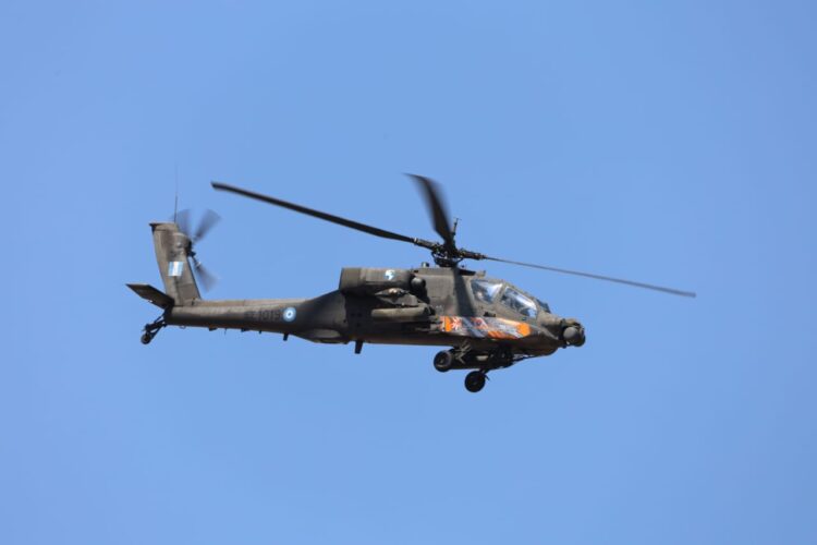 Αποκαλύφθηκε το πρώτο αναβαθμισμένο AH-64A+ Apache – Προχωρά και η ενσωμάτωση των SPIKE NLOS
