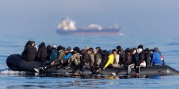 Καταδίωξη σκάφους και σύλληψη Ιρανού λαθροδιακινητή στη Σάμο