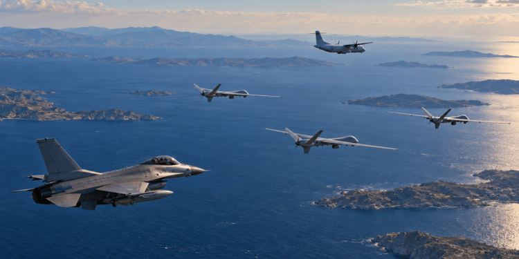 Αιγαίο: Τρεις παραβιάσεις από τουρκικά UAV και επτά παραβάσεις στο FIR Αθηνών