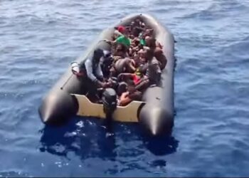 Στη σύλληψη ενός 16χρονου προχώρησε το λιμενικό, μετά τον εντοπισμό 47 λαθρομεταναστών 8 Στη σύλληψη ενός 16χρονου προχώρησε το λιμενικό, μετά τον εντοπισμό 47 λαθρομεταναστών