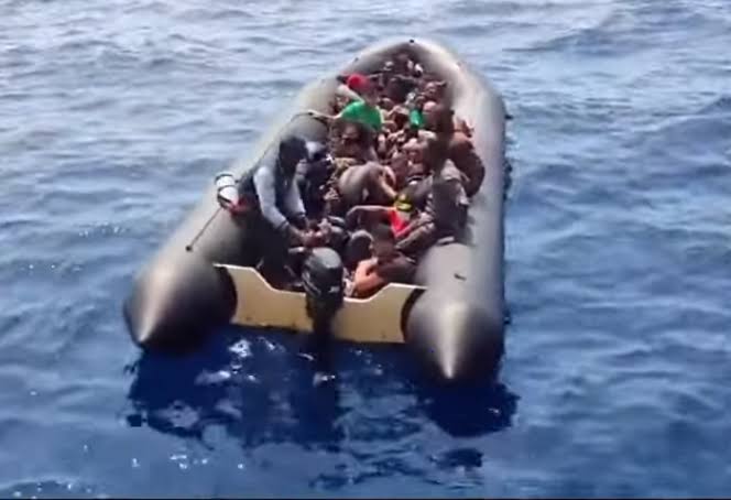 Στη σύλληψη ενός 16χρονου προχώρησε το λιμενικό, μετά τον εντοπισμό 47 λαθρομεταναστών 1 Στη σύλληψη ενός 16χρονου προχώρησε το λιμενικό, μετά τον εντοπισμό 47 λαθρομεταναστών