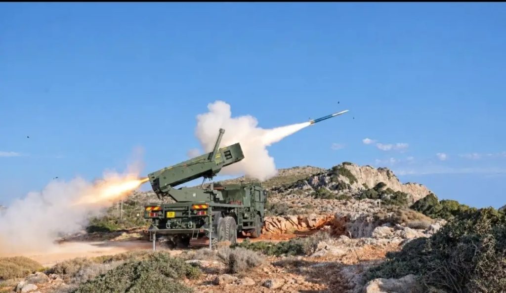 βολή του Πολλαπλού Εκτοξευτή Πυραύλων PULS (Precise & Universal Launching System) στο ΠΒΚ (video) 2 img 4 1790261726218 1024x593 1