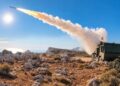 βολή του Πολλαπλού Εκτοξευτή Πυραύλων PULS (Precise & Universal Launching System) στο ΠΒΚ (video)