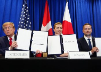 Υπογράφηκε η συμφωνία για τη Γροιλανδία – Ενισχύεται η στρατιωτική παρουσία των ΗΠΑ 6 Υπογράφηκε η συμφωνία για τη Γροιλανδία – Ενισχύεται η στρατιωτική παρουσία των ΗΠΑ