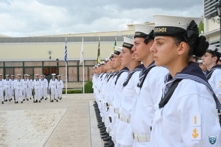 Σχολή Ναυτικών Δοκίμων: Ορκίστηκαν 63 Ναυτικοί Δόκιμοι και 23 Δόκιμοι Σημαιοφόροι 1 Σχολή Ναυτικών Δοκίμων: Ορκίστηκαν 63 Ναυτικοί Δόκιμοι και 23 Δόκιμοι Σημαιοφόροι