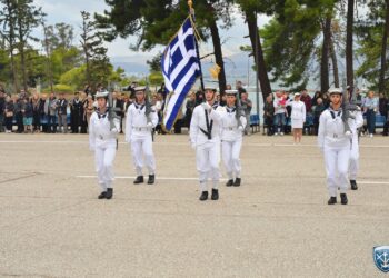 ΣΜΥΝ: Ορκίστηκαν οι 74 Δόκιμοι Υπαξιωματικοί της 47ης Σειράς 24 ΣΜΥΝ: Ορκίστηκαν οι 74 Δόκιμοι Υπαξιωματικοί της 47ης Σειράς