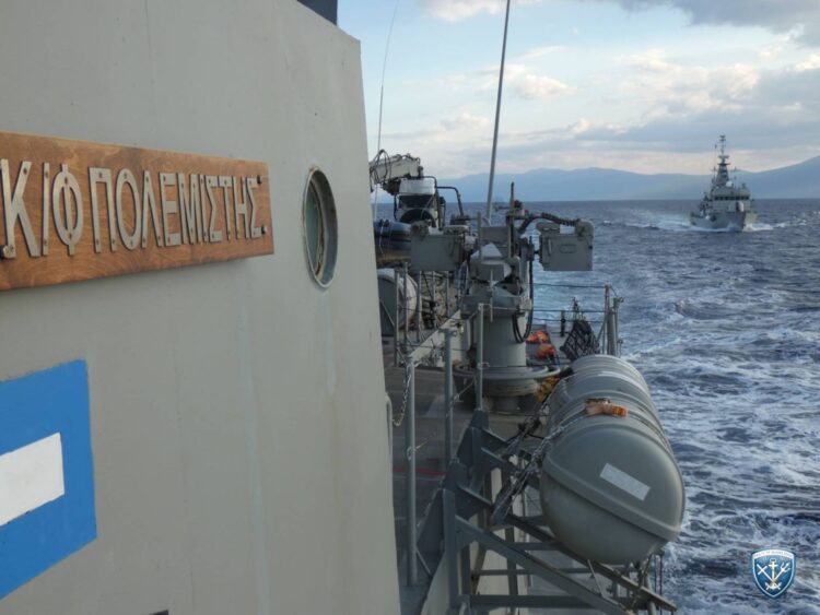 «ΒΡΟΝΤΗ 2/26»: Πολεμικά πλοία σε επιχειρησιακή εκπαίδευση σε Σαρωνικό και Μυρτώο