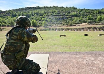 Εθελοντική Εφεδρεία: Εκπαίδευση σε ΣμηΕΑ, μάχη και εξομοιωτές βολής 6 Εθελοντική Εφεδρεία: Εκπαίδευση σε ΣμηΕΑ, μάχη και εξομοιωτές βολής