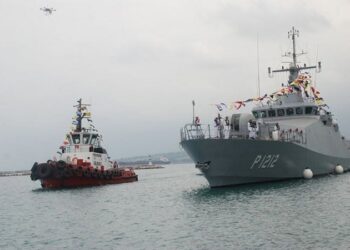 To τουρκικό σκάφος «TCG Karataş» ...συνοδεύει το ερευνητικό σκάφος «Ορούτς Ρέις» 7 To τουρκικό σκάφος «TCG Karataş» …συνοδεύει το ερευνητικό σκάφος «Ορούτς Ρέις»