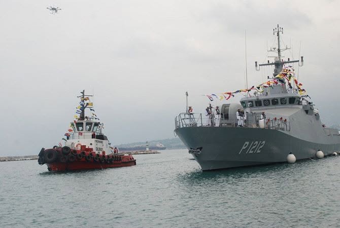 To τουρκικό σκάφος «TCG Karataş» ...συνοδεύει το ερευνητικό σκάφος «Ορούτς Ρέις», 1 To τουρκικό σκάφος «TCG Karataş» …συνοδεύει το ερευνητικό σκάφος «Ορούτς Ρέις»,
