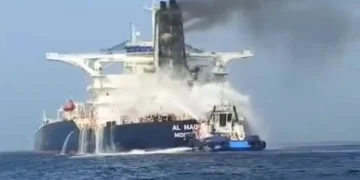 Στενά του Ορμούζ: Οι Φρουροί της Επανάστασης αναφέρουν πλήγμα σε τρίτο δεξαμενόπλοιο μέσα σε δύο ημέρες
