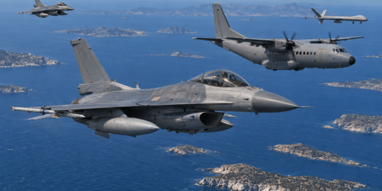 Προκαλεί η Τουρκία: 15 παραβιάσεις στο Αιγαίο από CN-235 και UAV – Στον αέρα και δύο οπλισμένα τουρκικά F-16