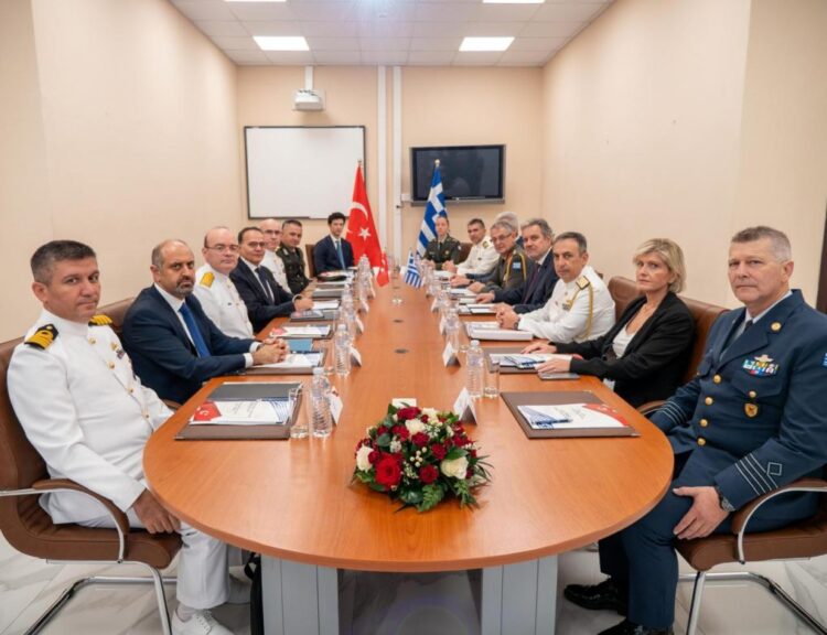Μπήκαν στην Χώρα οι... "Οχτροί και εμείς γελούσαμε"" 1 Μπήκαν στην Χώρα οι… “Οχτροί και εμείς γελούσαμε””
