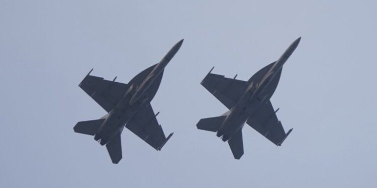 Συναγερμός στη Ρουμανία: Ισπανικά F-18 απογειώθηκαν για άγνωστο εναέριο στόχο κοντά στα σύνορα