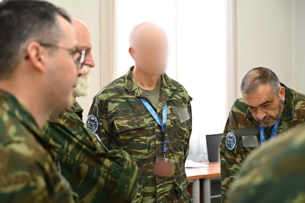Στρατός Ξηράς: 28 Έφεδροι Αξιωματικοί εκπαιδεύτηκαν στη σχεδίαση χερσαίων επιχειρήσεων 11 KAL 2221